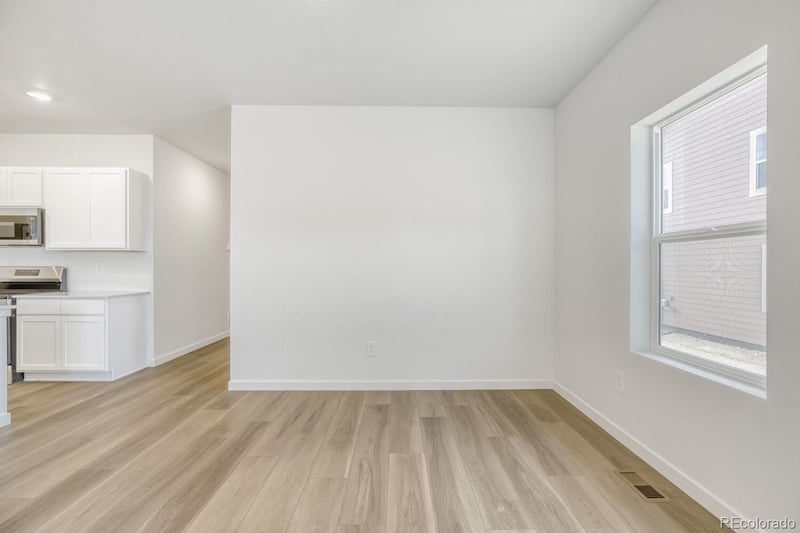 228 Kobe Ln, Johnstown, CO 80534