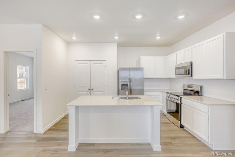 228 Kobe Ln, Johnstown, CO 80534