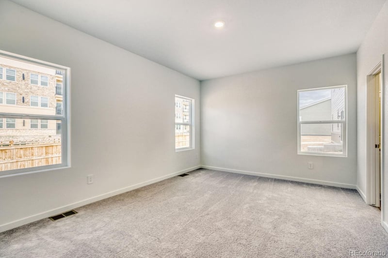 228 Kobe Ln, Johnstown, CO 80534