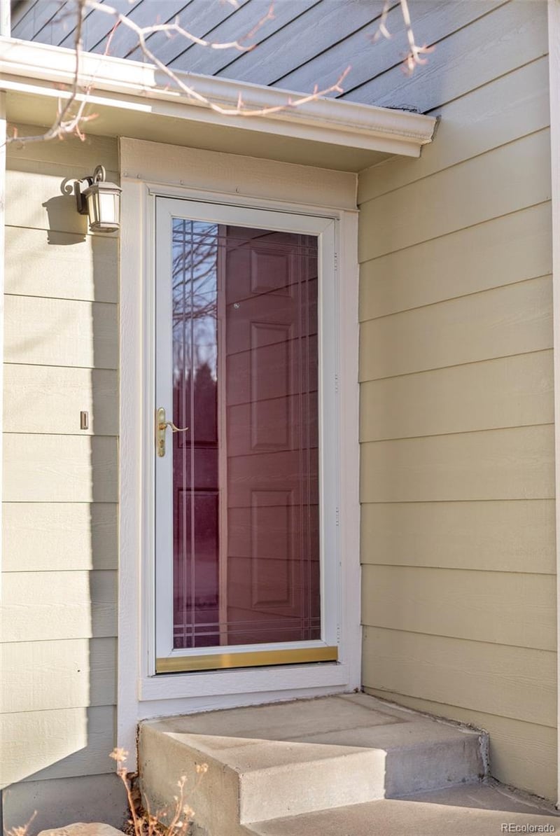 5528 Valdai St, Aurora, CO 80015