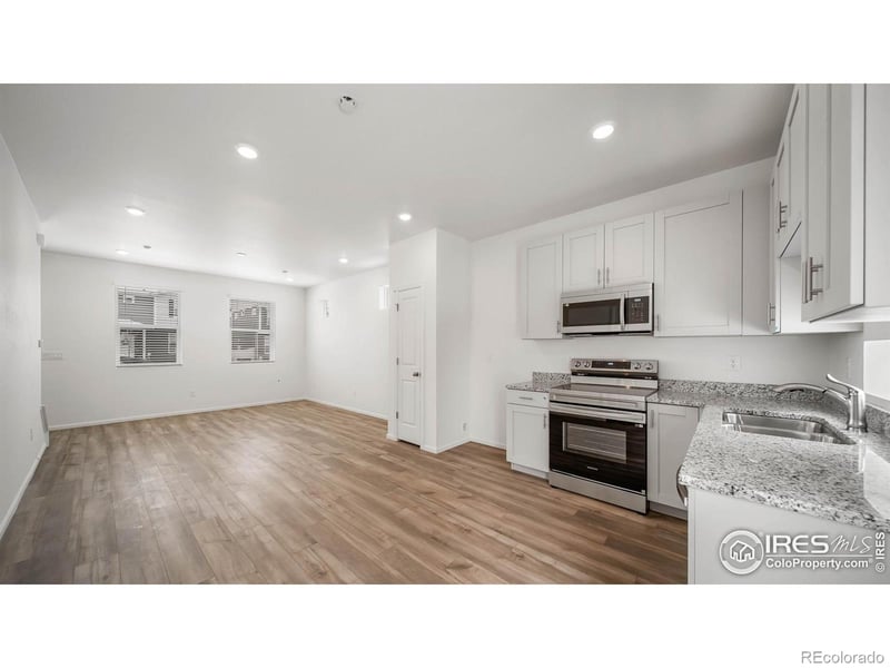 3393 Pearwood Dr, Johnstown, CO 80534