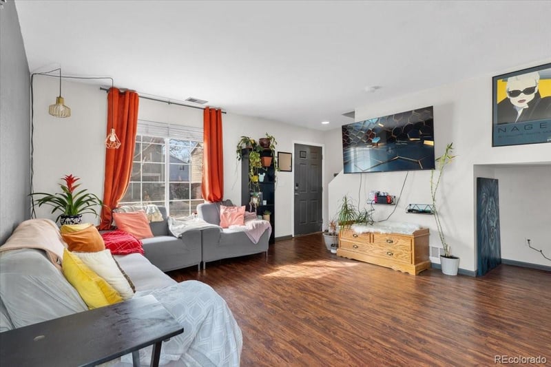 5325 100th Dr, Thornton, CO 80229