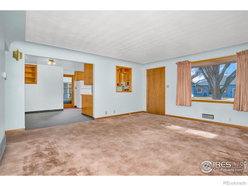 543 9th St, Loveland, CO 80537