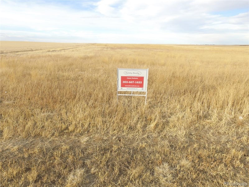 Arapahoe Ave, Byers, CO 80103