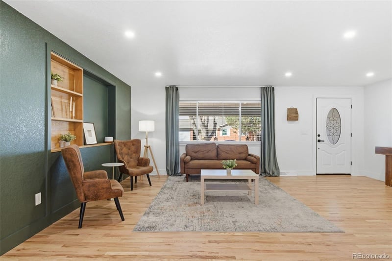 666 Kittredge St, Aurora, CO 80011