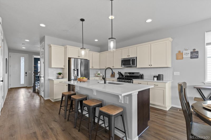 1678 Gareth Ln, Castle Rock, CO 80104