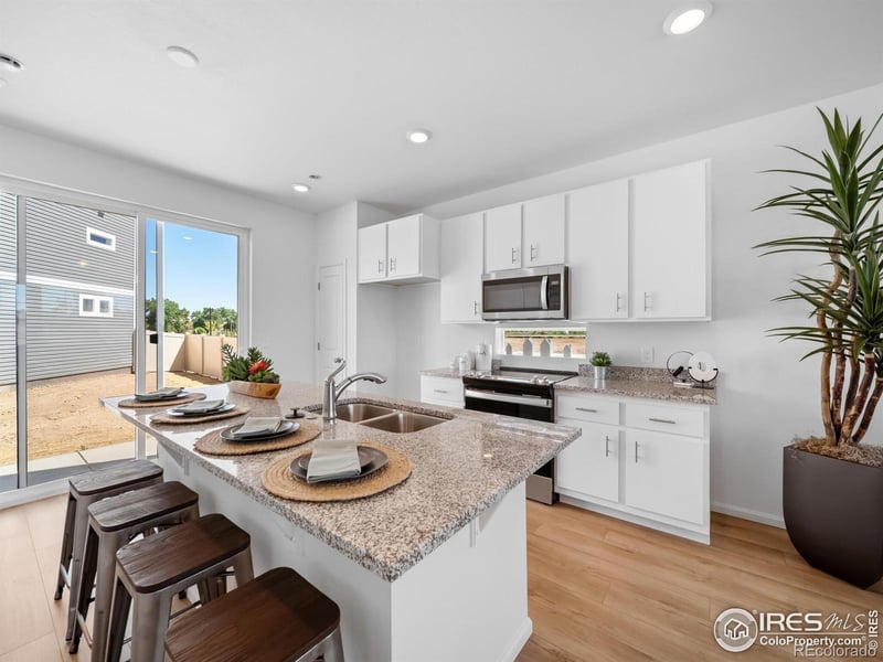 3379 Pearwood Dr, Johnstown, CO 80534