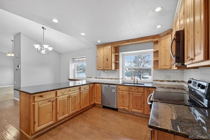 2761 Salida Way, Aurora, CO 80013
