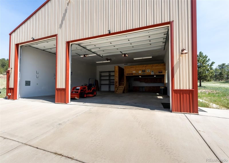 2602 Southpark Rd, Florissant, CO 80816