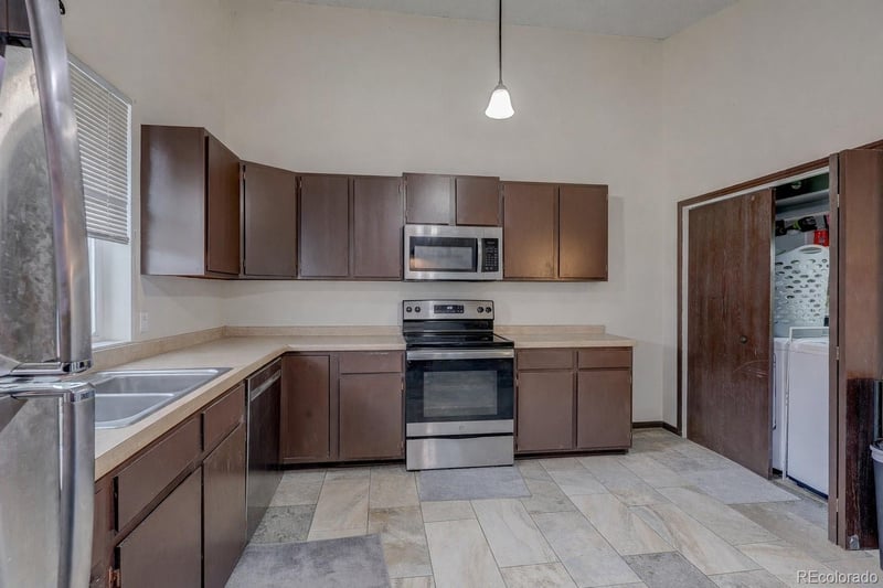 845 Van Gordon St, Lakewood, CO 80401