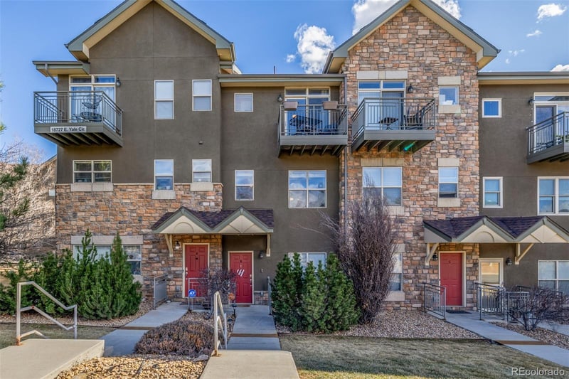 18727 Yale Cir #B, Aurora, CO 80013