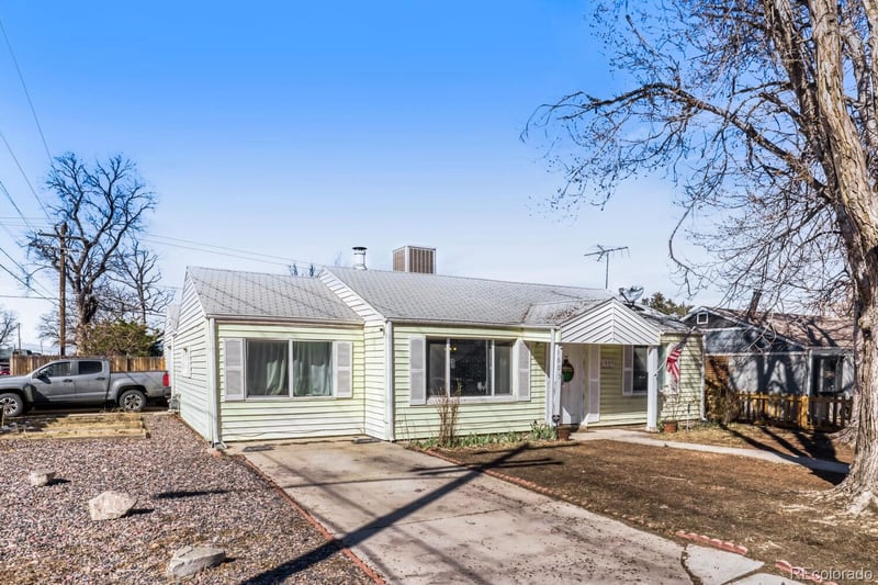 1605 Oakland St, Aurora, CO 80010