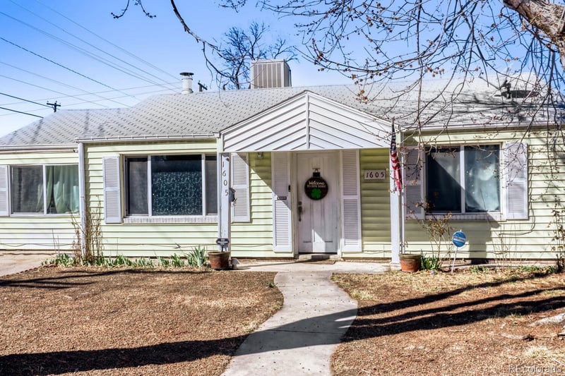 1605 Oakland St, Aurora, CO 80010