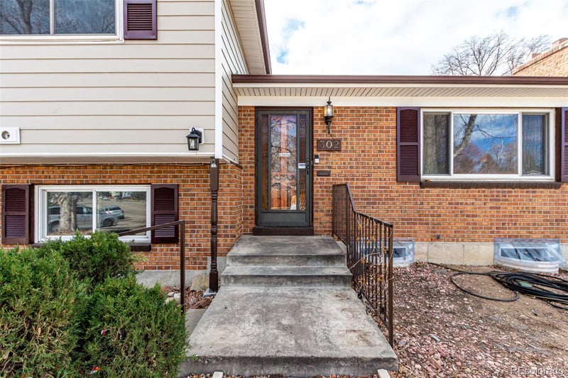 302 Melody Dr, Northglenn, CO 80260