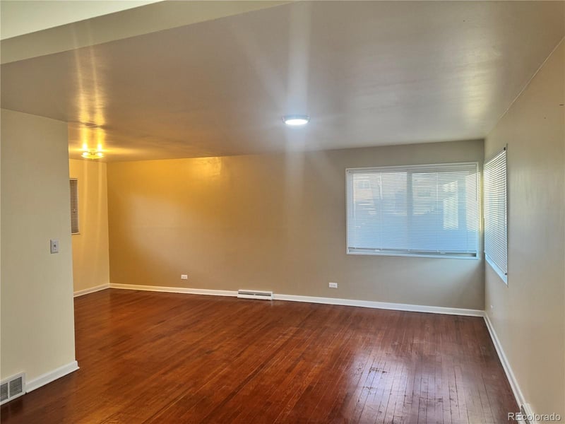 2381 Oswego St, Aurora, CO 80010