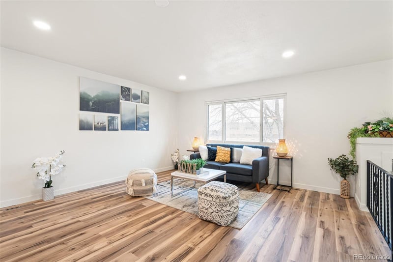 1221 Eagle St, Aurora, CO 80011