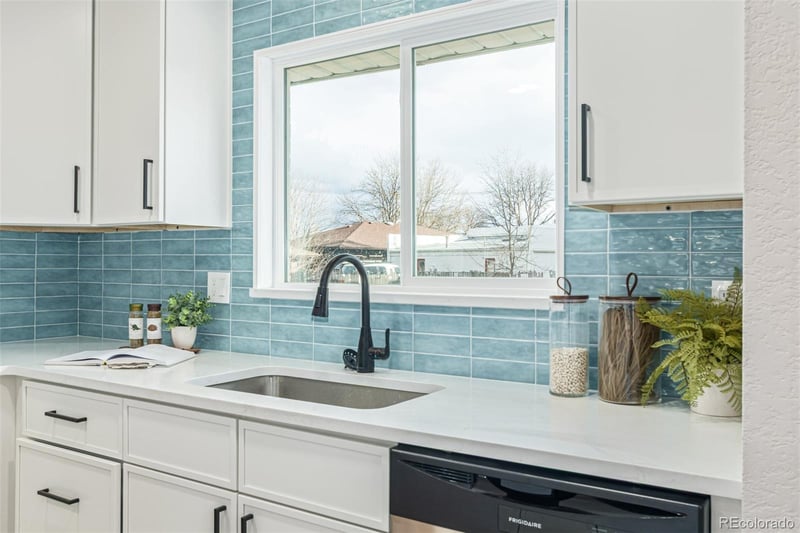 1011 Yeager Dr, Longmont, CO 80501