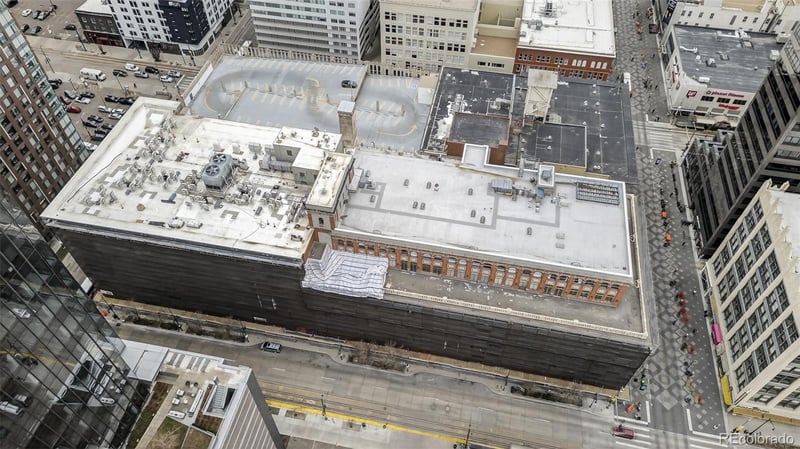 1555 California St #302, Denver, CO 80202