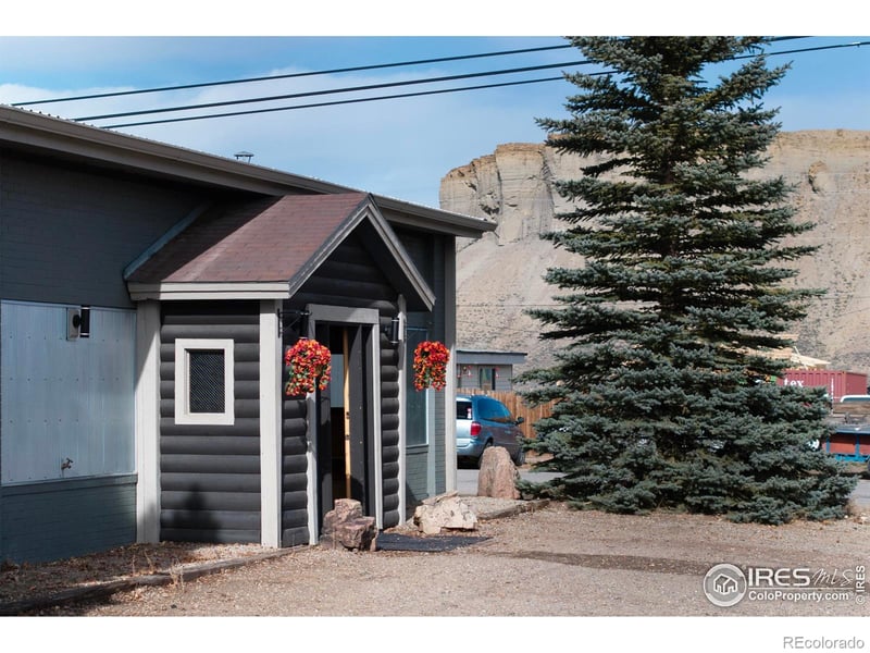 312 4th St, Kremmling, CO 80459