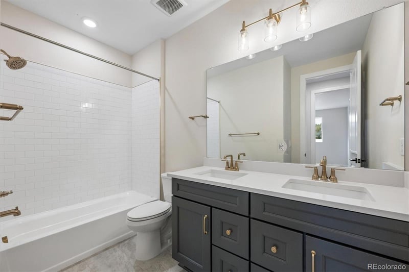 5725 Pleasant View Dr, Castle Rock, CO 80108