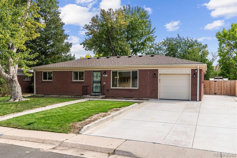 3192 Monmouth Ave, Englewood, CO 80110