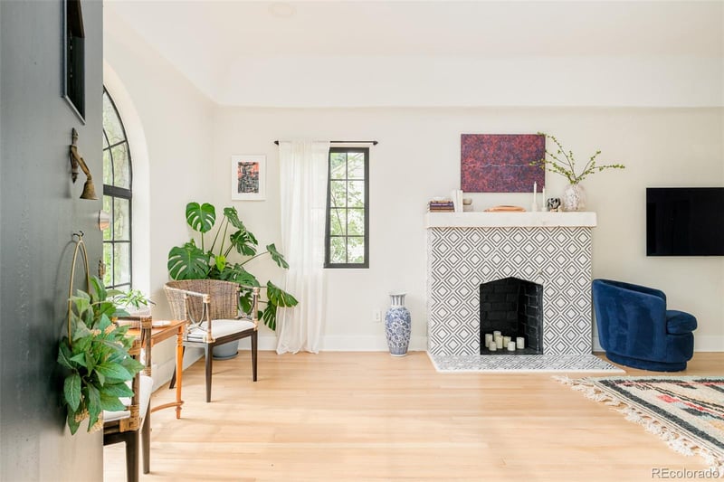 1300 Glencoe St, Denver, CO 80220