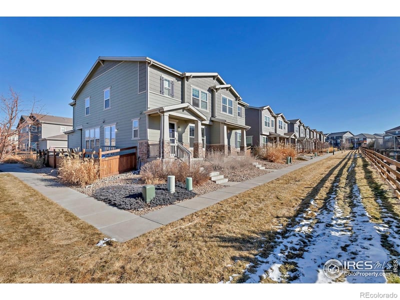 21876 Radcliff Cir, Aurora, CO 80015