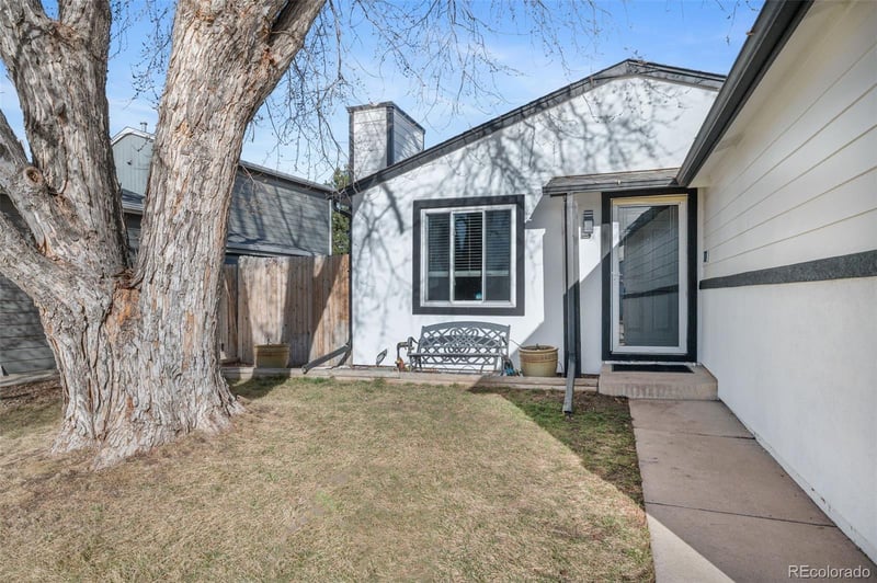 1635 Ensenada Way, Aurora, CO 80011