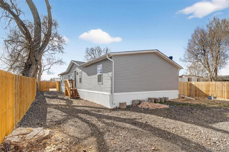 811 Plum Ave, Lochbuie, CO 80603
