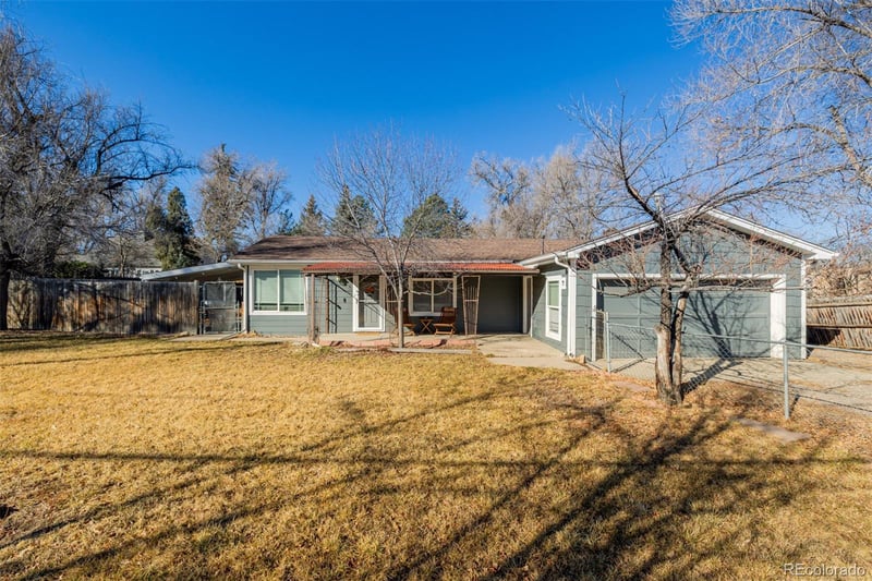 565 Saulsbury St, Lakewood, CO 80226