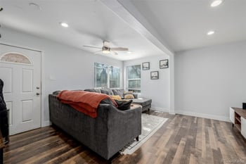 565 Saulsbury St, Lakewood, CO 80226