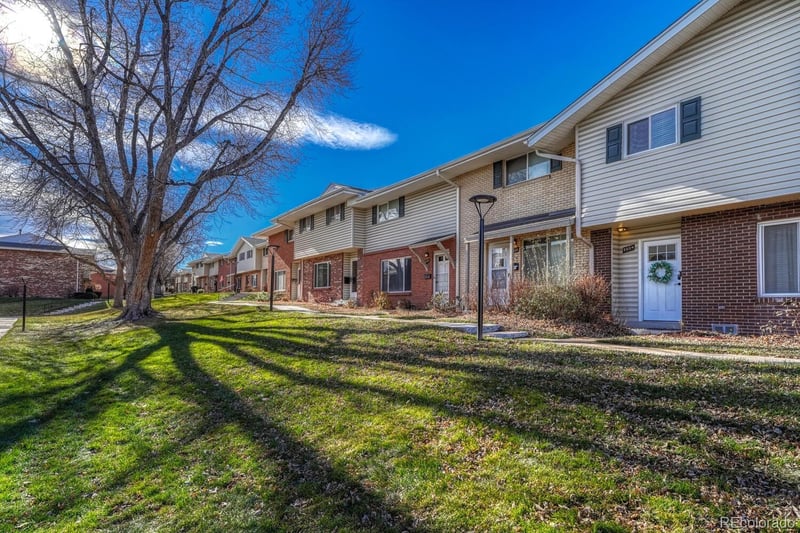 9004 Mansfield Ave, Denver, CO 80237