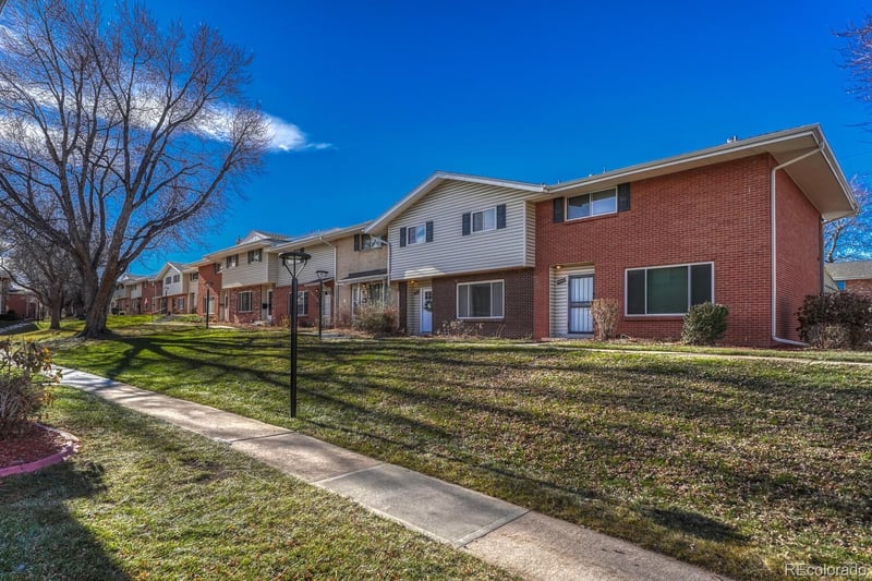 9004 Mansfield Ave, Denver, CO 80237