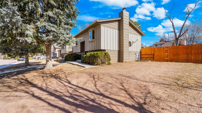 1339 Hiawatha Dr, Colorado Springs, CO 80915