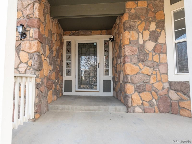 19147 Dickenson Dr, Aurora, CO 80013