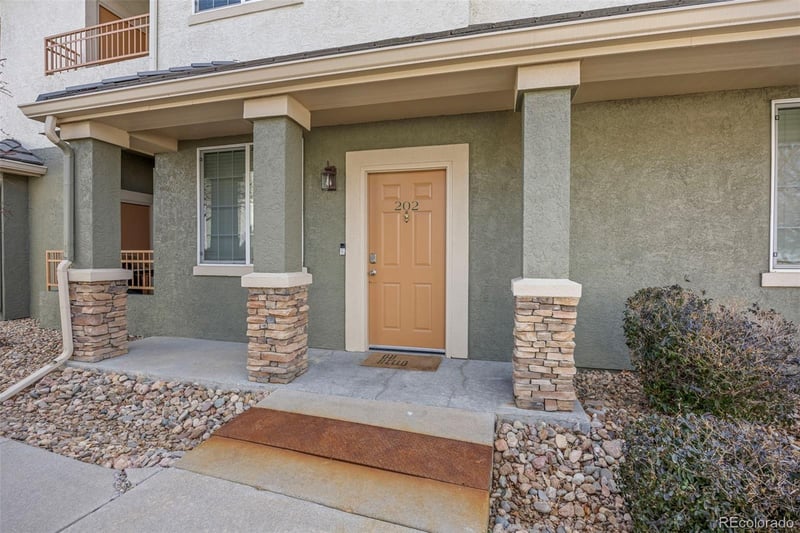 22520 Ontario Dr #202, Aurora, CO 80016
