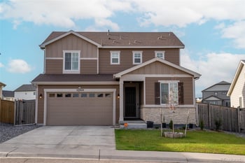 27922 10th Dr, Aurora, CO 80018