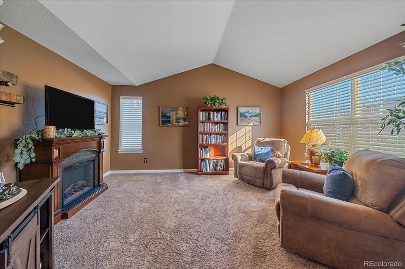 20273 Lake Cir, Centennial, CO 80016