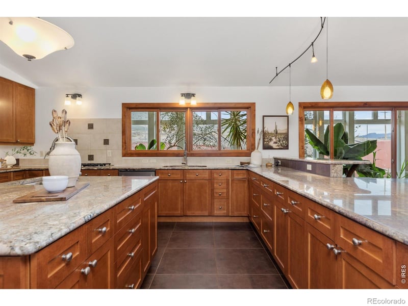 108 Lonestar Rd, Lyons, CO 80540