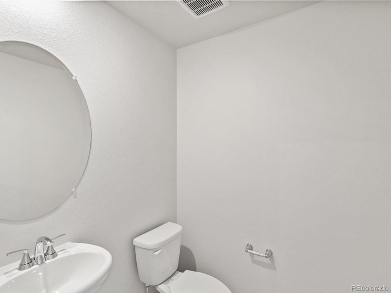 1616 Riverplace Dr #2, Windsor, CO 80550