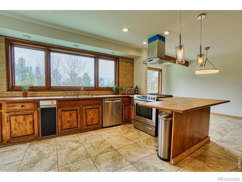 1447 Coyote Cir, Black Hawk, CO 80422