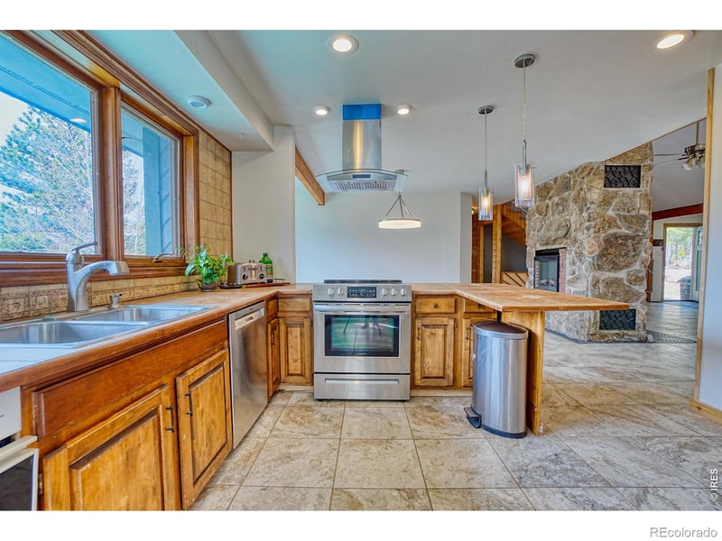 1447 Coyote Cir, Black Hawk, CO 80422