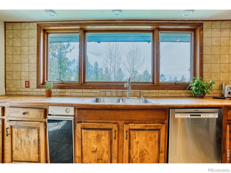 1447 Coyote Cir, Black Hawk, CO 80422