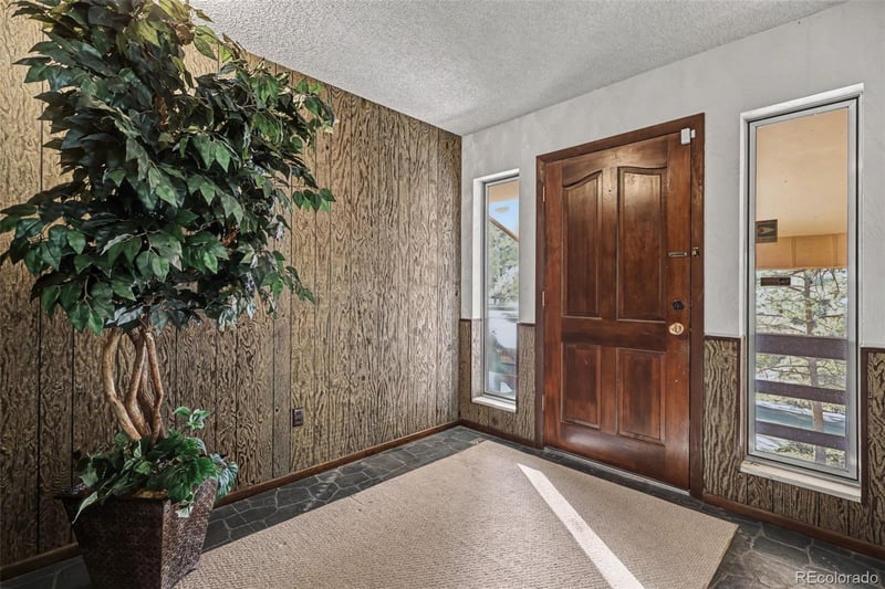 1040 Tari Dr, Colorado Springs, CO 80921