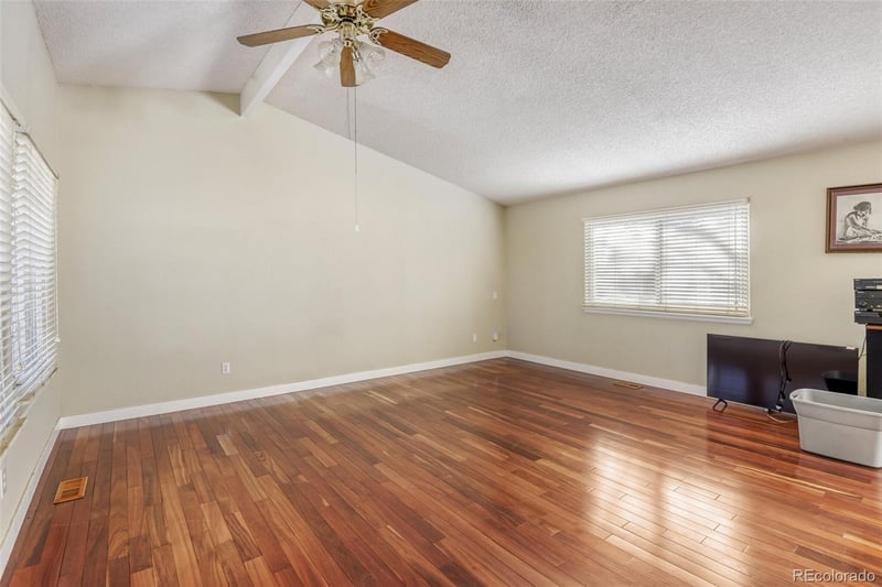 9090 Hunters Creek St, Littleton, CO 80126