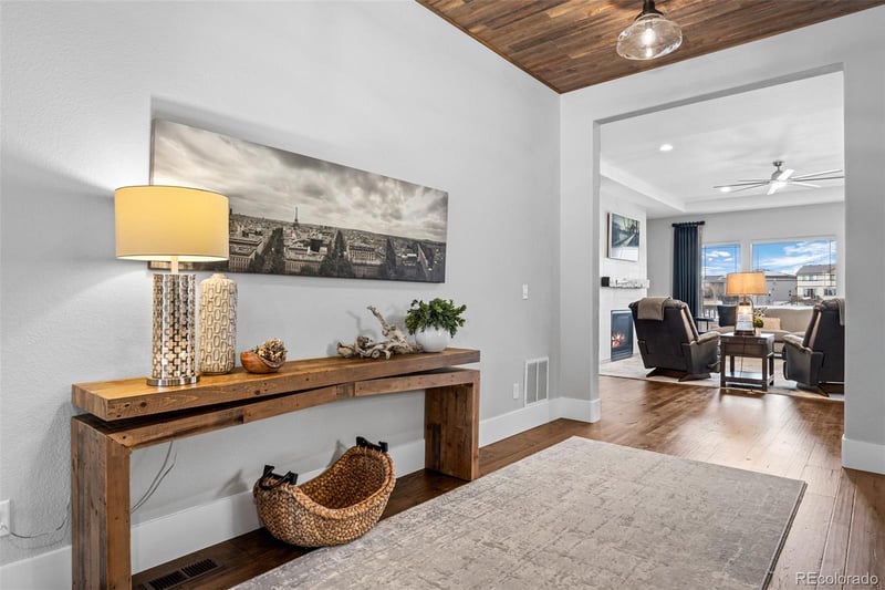 7190 Riverwood Way, Aurora, CO 80016