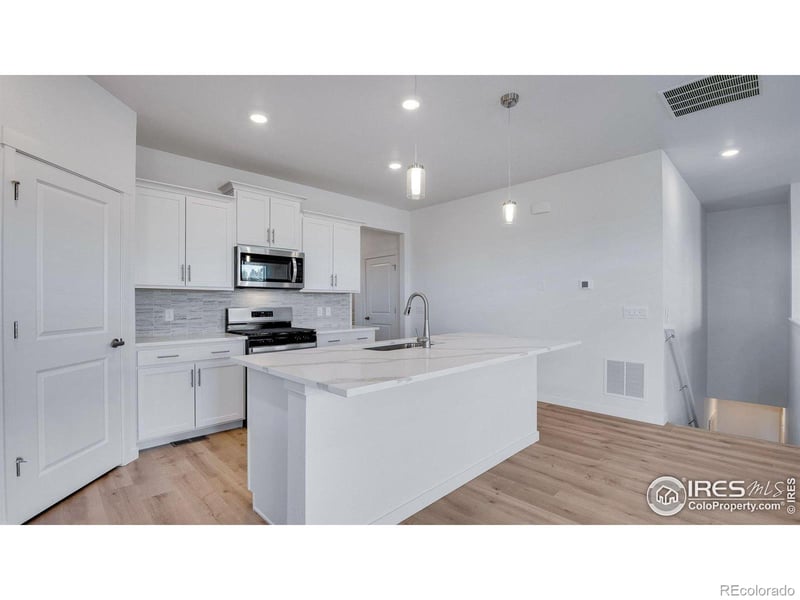 1450 Sunrise Hill Dr, Berthoud, CO 80513