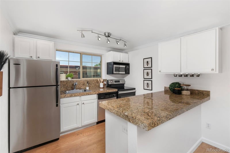 30 Emerson St #302, Denver, CO 80218