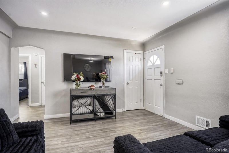 1545 Chase Ct, Lakewood, CO 80232