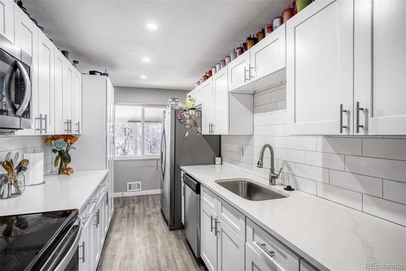 1545 Chase Ct, Lakewood, CO 80232